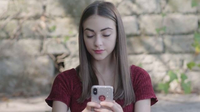 la serie Tv jam di Rai Gulp che affronta il tema dell'adescamento смотреть онлайн