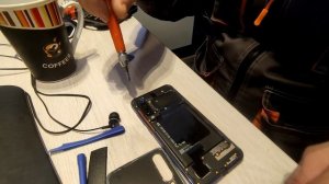 Заміна акумуляторної батареї Xiaomi MI 9 SE