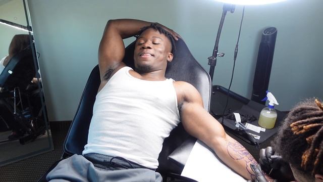 MY FIRST TATTOO AT 18 (FULL VLOG EXPERIENCE) смотреть онлайн