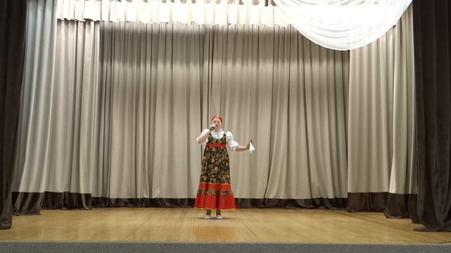 Солистка Образцового вокального ансамбля «БИС» В. Калашникова «Родная песня» смотреть онлайн