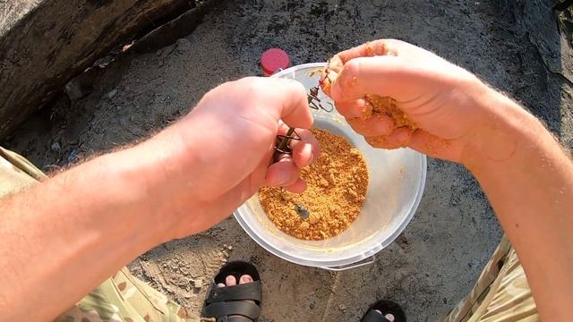 Ловля карася на пружину! Рыбалка с ночёвкой! смотреть онлайн