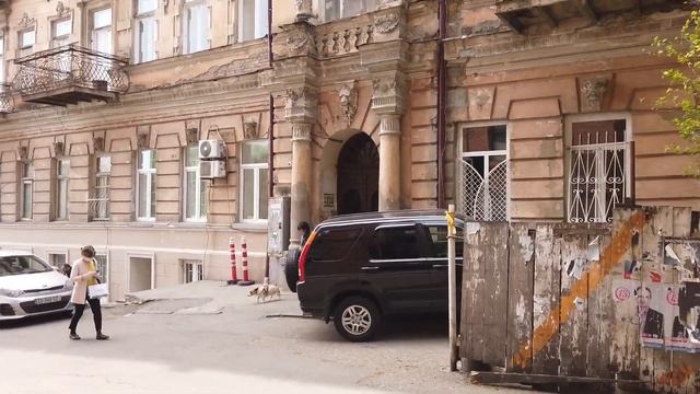 Первомай в Тбилиси. Прогулялся и посмотрел, как живет город. смотреть онлайн