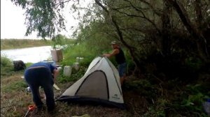 Жизнь на острове в палатке. Рыбалка 7 дней. Астрахань Раскаты.Часть 1.