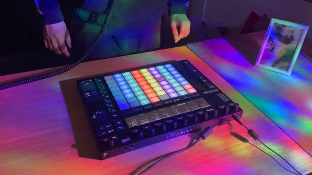 Techno-ing with Ableton Push 2 смотреть онлайн