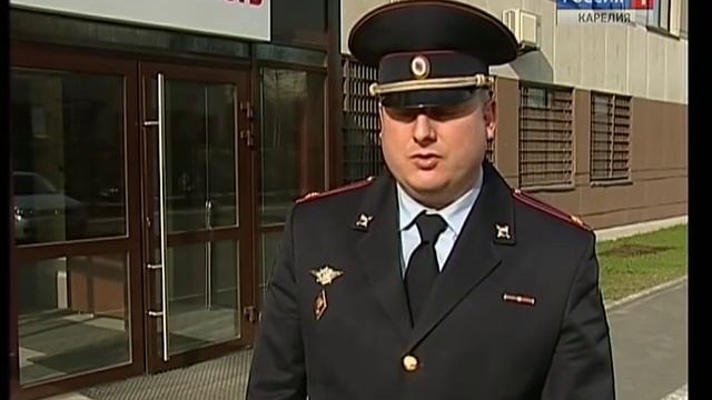 Протестующие жильцы попытались сами разобрать "Невский пассаж" смотреть онлайн