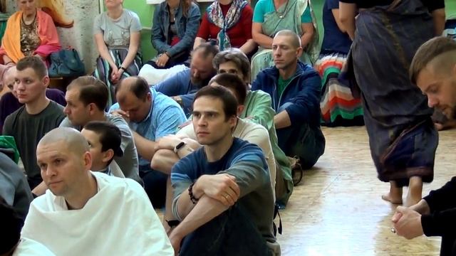 25 08 19 Подношения Шриле Прабхупаде смотреть онлайн