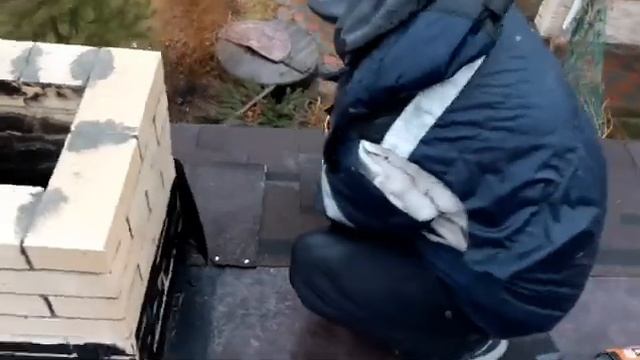 устройсиво примыкания к трубе, монтаж гибкой черепицы от #  Omskbau