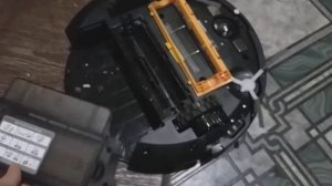 Как устроен робот-пылесос Redmond RV-R650S