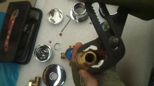 КАК РАЗОБРАТЬ СМЕСИТЕЛЬ ДУШЕВОЙ КАБИНЫ И СОБРАТЬ