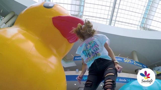Sisterly Style - Bañera inflable смотреть онлайн