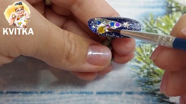 Как нарисовать объемную ёлочку на ногтях Простой и эффектный маникюр на новый год: Соколова Светлан смотреть онлайн