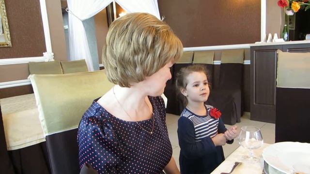 Внучка поздравляет бабушку с днем рождения смотреть онлайн