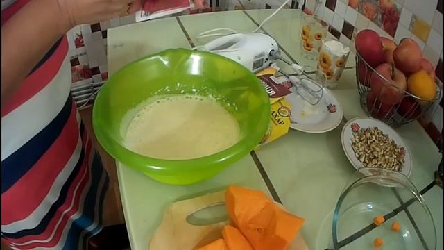 Пироги с изюмом и ванилью