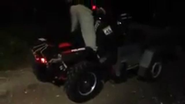 Polaris Scrambler 850 погрузка на прицеп смотреть онлайн