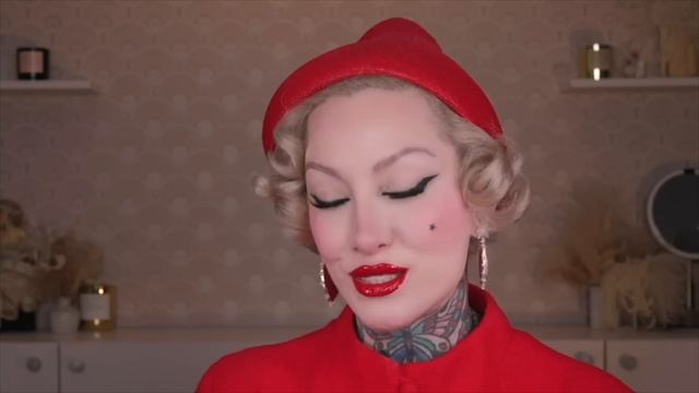 Marilyn Monroe's Actual Makeup! смотреть онлайн