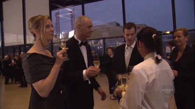 Ženské telo ako umenie Vanessa Beecroft Umenie v pokroku Reserve Channel смотреть онлайн