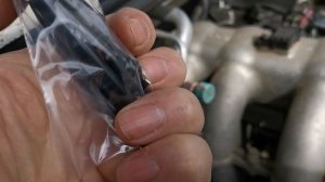 УАЗ ПАТРИОТ Ставим веерные форсунки стеклоомывателя.