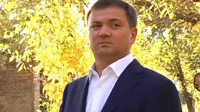 Владимир Медяник, детская площадка, Энгельсово.avi смотреть онлайн