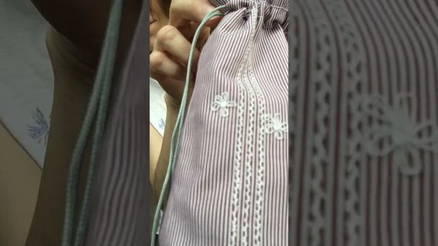 Мешочек с обьемной вышивкой «Букет!» смотреть онлайн