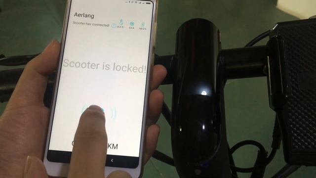 How to lock the scooter смотреть онлайн