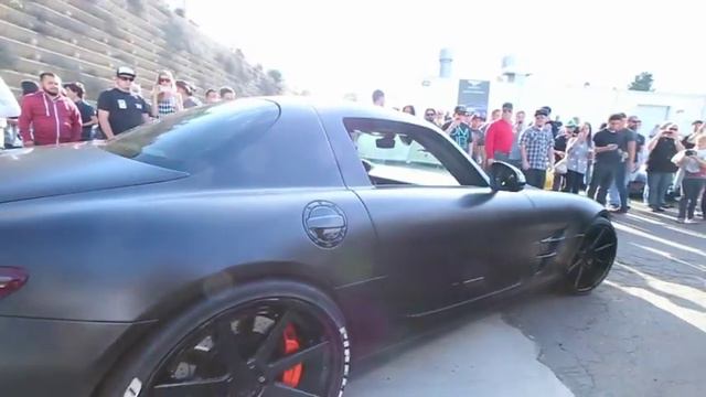 Mercedes Benz SLS AMG Black Series Sounds Incredible смотреть онлайн