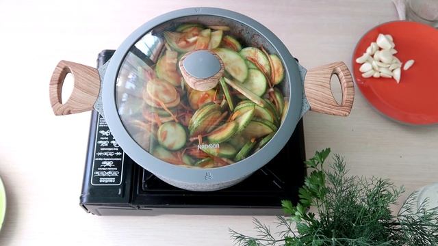 Хрустящий салат из кабачков на зиму Пальчики оближешь смотреть онлайн