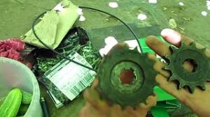 Звезда на 14 зубов под 520 цепь на мотороллер муравей, замена масла в редукторе.mp4