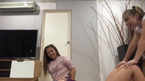 CHEERLEADERS YOGA POSE CHALLENGE - CHEER Friends / 3 PERSON YOGA edition!!!