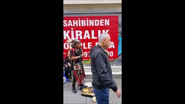 İstanbul İstiklal Caddesi Sokak Sanatçıları, Istanbul Istiklal Caddesi Street Artists смотреть онлайн