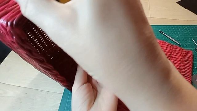 МК. Сборка малиновой шкатулки из бумажной лозы. Петли. Магнитная застежка. смотреть онлайн
