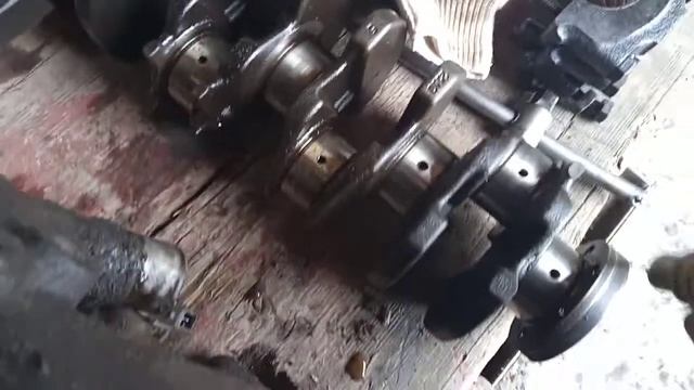 Разборка двигателя ВАЗ 2112 сняли сцепления,помпу, масляный насос, моховик, коленвала забит мусоро смотреть онлайн