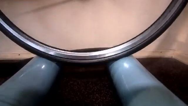 Крутим педали ради тонкой талии смотреть онлайн
