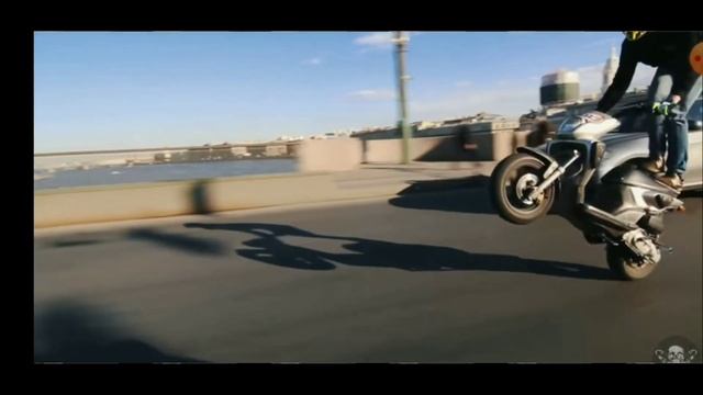 Стант на скутерах по городу ? смотреть онлайн