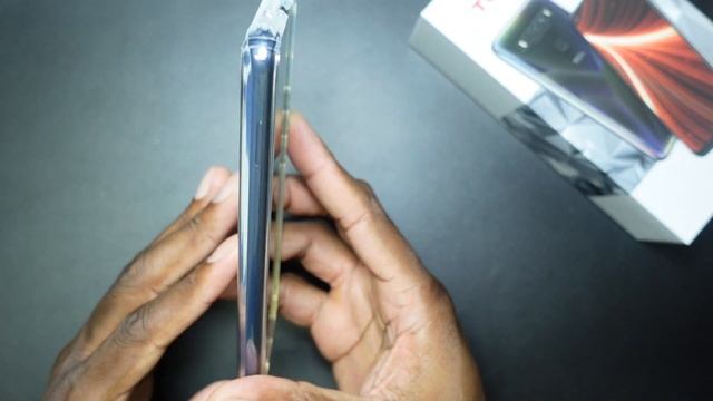 TCL 10 5G Speck Case смотреть онлайн