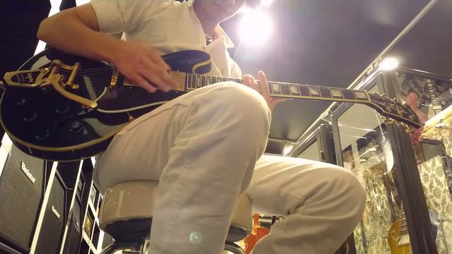 Gibson es 335 custom black смотреть онлайн