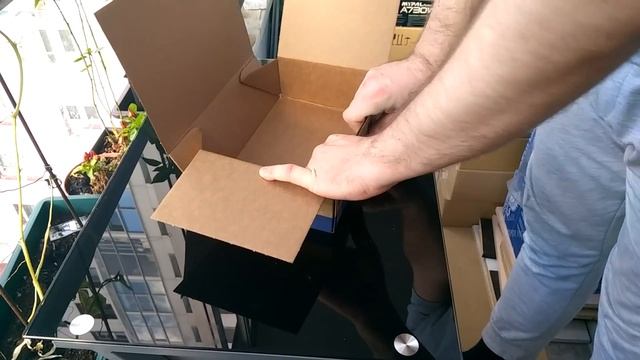 Складываем новую коробку от Почты России смотреть онлайн