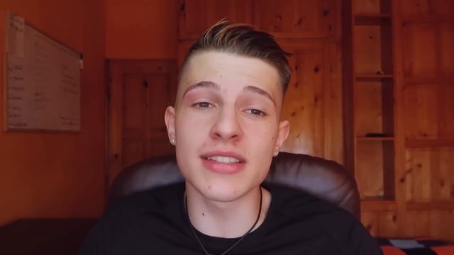 I Posted a Painting Every Day for 4 Years смотреть онлайн