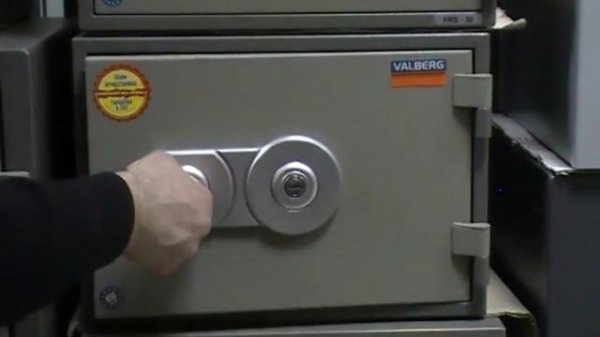 Сейф огнестойкий Valberg FRS-30 KL