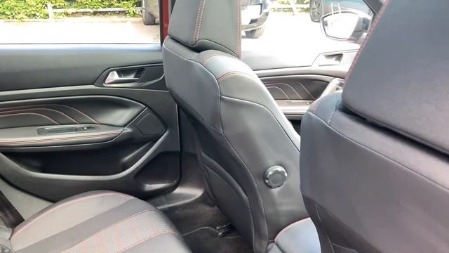 Peugeot 308 1.2 PureTech GT Line Euro 6 (s/s) 5dr - KR18 SVZ смотреть онлайн