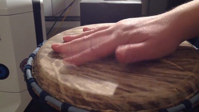 ASMR Gently Tapping on a Djembe and a Small Wood Box смотреть онлайн