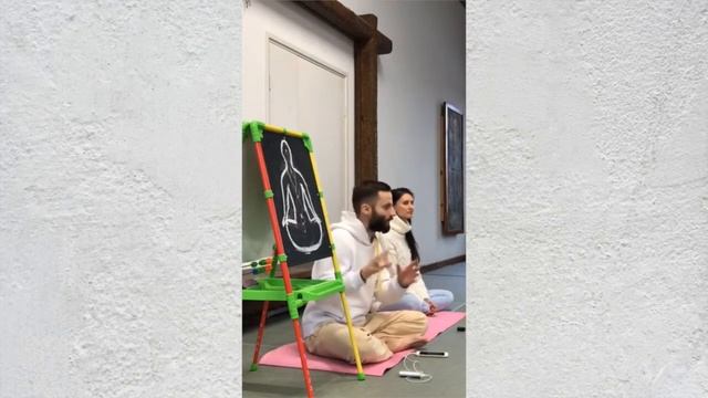 Как работать с энергией в йоге. Гуны, нади, чакры. Лекция Саши Постовара и Алёны Сироткиной смотреть онлайн