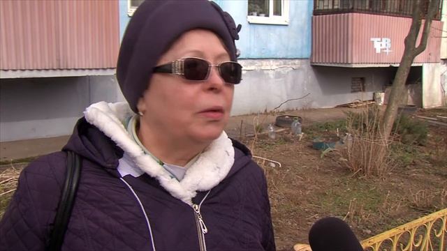 Город завален после зимы мусором смотреть онлайн