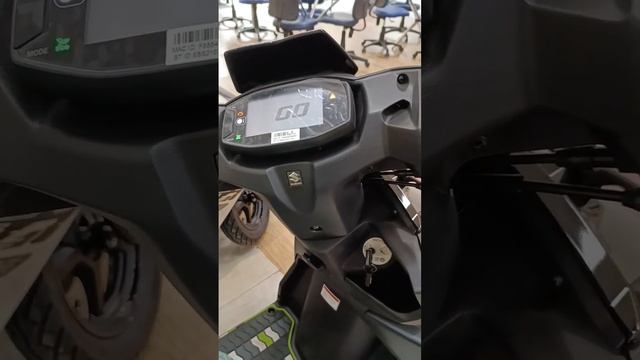 Suzuki Avenis 125cc 2023, with new look смотреть онлайн