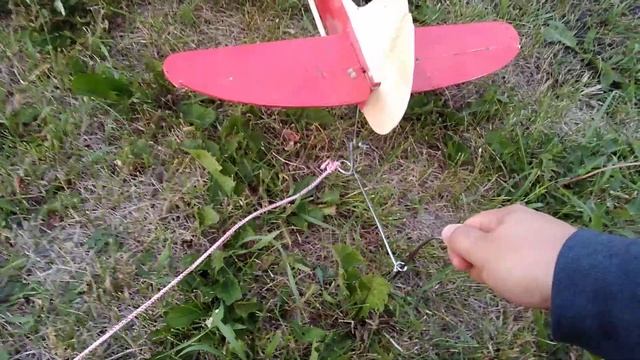 Автостарт для кордовых моделей самолётов.