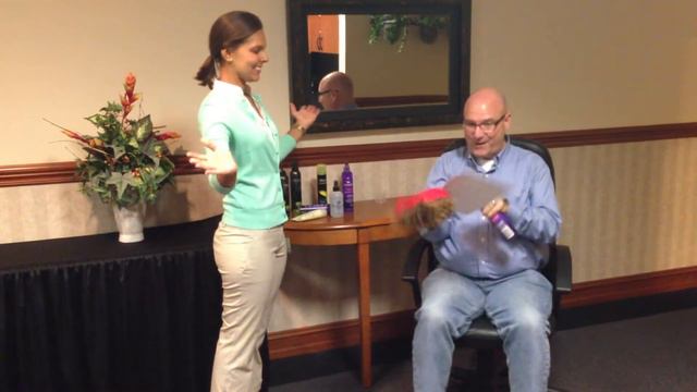 Poll of the Week: Mike Humbly Accepts his Award смотреть онлайн