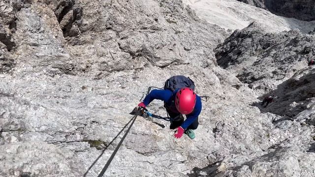 Sass Rigais Dolomites Hike & Via Ferrata Guide - AWESOME DAY! смотреть онлайн