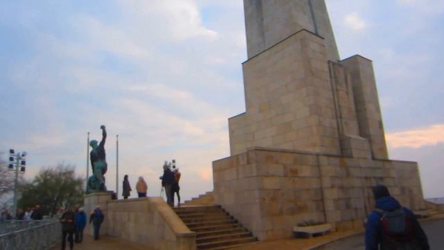 Gellert Hill and Statue, Citadel, Budapest смотреть онлайн