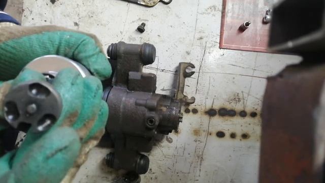 Ремонт заднего суппорта Iveco Daily 2008 года выпуска 3.0 дизель. (часть 2) смотреть онлайн