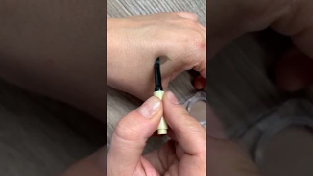 Помада для бровей «Стойкий цвет» FLOVERA. Тон 01 - бежевый. смотреть онлайн