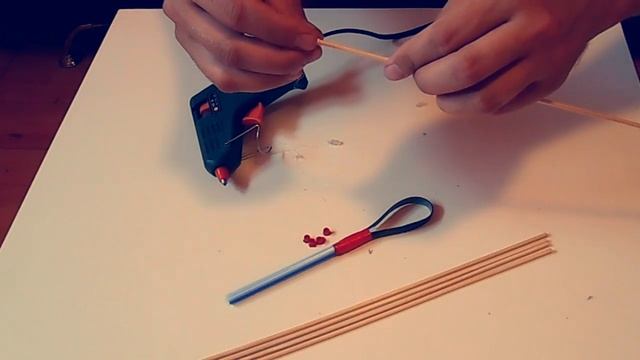 DIY Как сделать самострел из ручки \\ How to make a crossbow from a pen смотреть онлайн